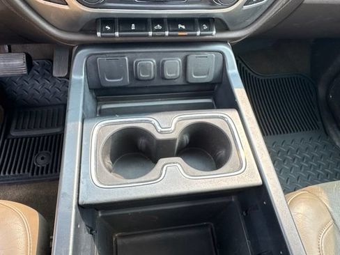 Used 2015 Chevrolet Silverado 1500 LTZ Z71 w/ LTZ Plus Package AWD/4WD image 36