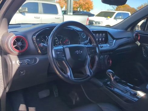 Used 2021 Chevrolet Blazer RS w/ Enhanced Convenience Package image 4