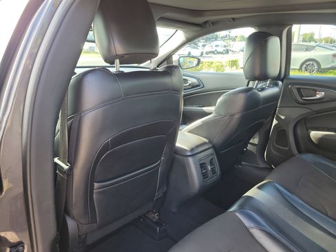Used 2015 Chrysler 200 S w/ Navigation & Sound Group I FWD image 15