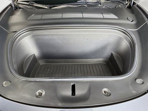 Used 2022 Tesla Model Y Performance image 30
