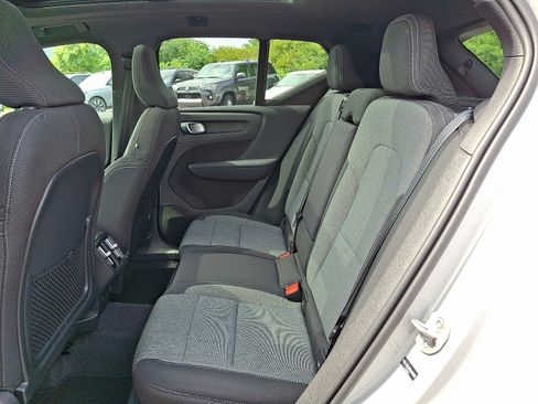 Certified 2025 Volvo XC40 B5 Core image 10