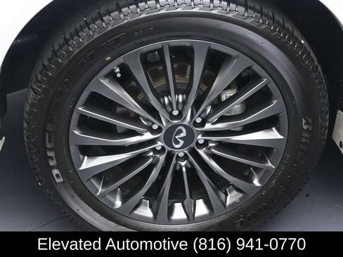 Used 2023 INFINITI QX80 Sensory w/ All-Season Package AWD/4WD image 5