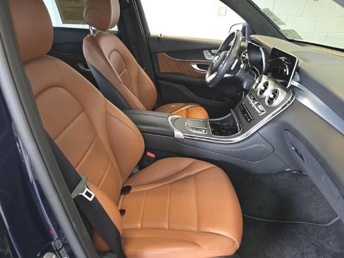 Used 2021 Mercedes-Benz GLC 300 4MATIC w/ AMG Line image 8