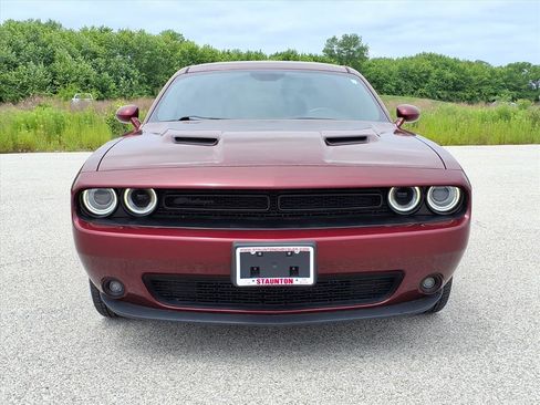 Used 2019 Dodge Challenger SXT w/ Blacktop Package RWD image 26