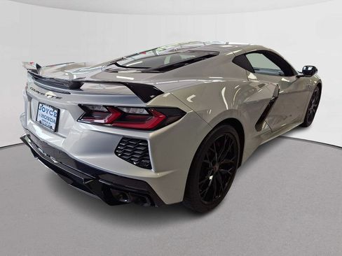 Used 2023 Chevrolet Corvette Stingray Premium Cpe w/ Z51 Performance Package RWD image 11