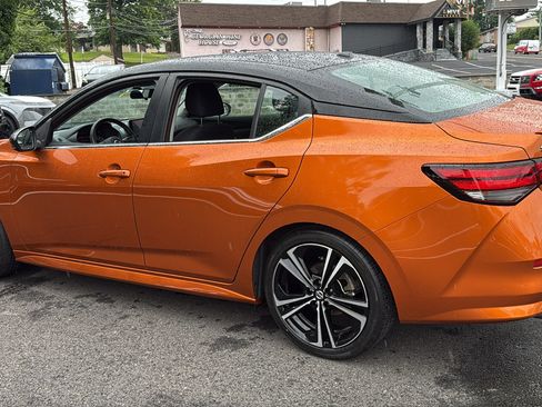 Certified 2021 Nissan Sentra SR FWD image 22