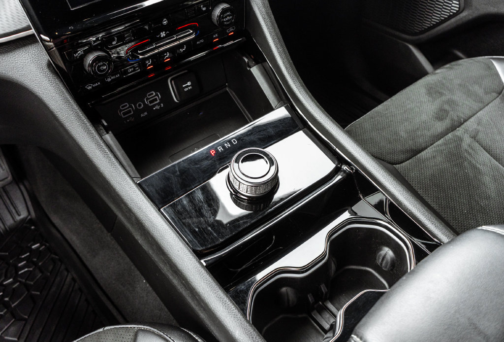 Used 2023 Jeep Grand Cherokee Altitude AWD/4WD image 19