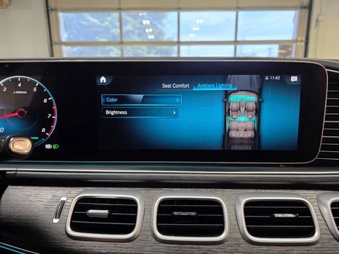 Used 2020 Mercedes-Benz GLS 450 4MATIC image 39