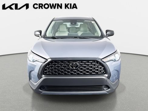 Used 2022 Toyota Corolla Cross L image 2