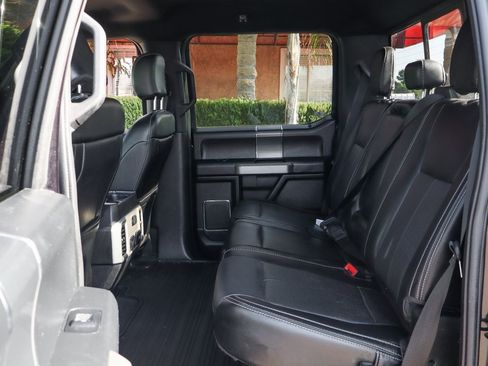 Used 2020 Ford F150 Lariat image 29