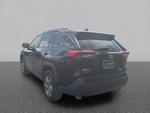 Used 2025 Toyota RAV4 XLE AWD/4WD image 7