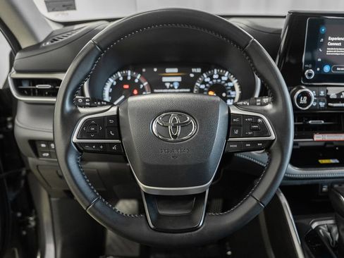 Used 2025 Toyota Highlander XLE AWD/4WD image 27