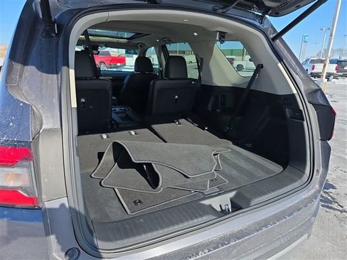 Used 2025 Honda Pilot Touring image 25