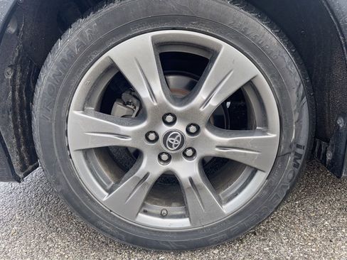 Used 2019 Toyota Sienna SE image 6