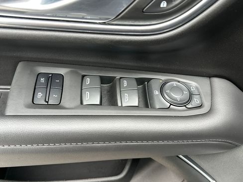 Used 2022 Chevrolet Tahoe Z71 image 28