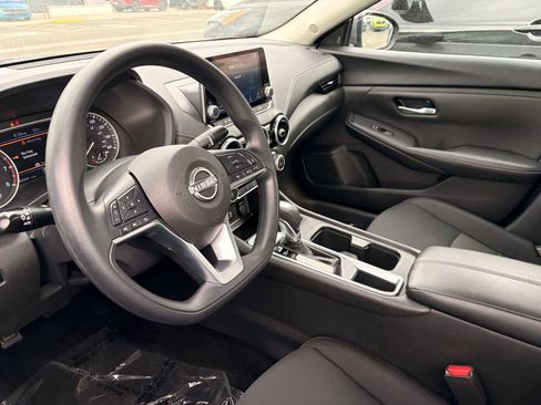 Used 2024 Nissan Sentra SV FWD image 18