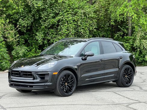 Certified 2024 Porsche Macan GTS w/ Premium Plus Package AWD/4WD image 1