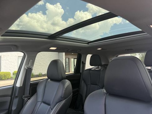 Used 2025 Subaru Ascent Limited AWD/4WD image 19