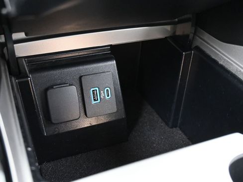 Used 2022 Ford Explorer ST-Line w/ Class IV Trailer Tow Package image 29