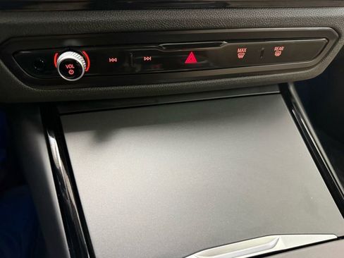 Used 2024 BMW 230i Coupe w/ Convenience Package image 23