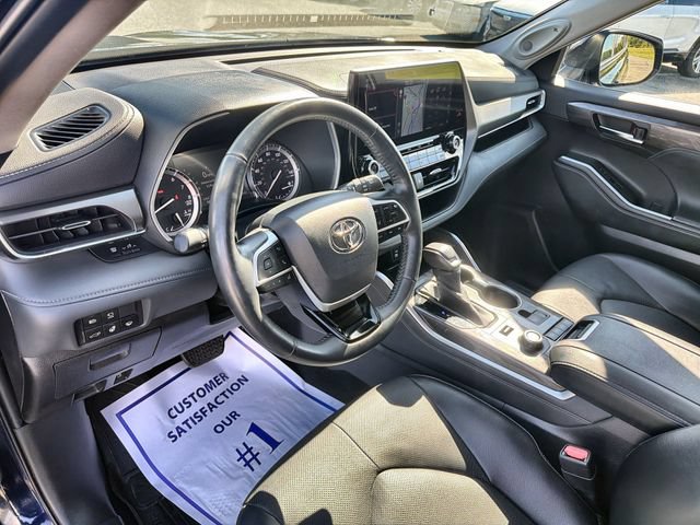 Used 2022 Toyota Highlander Limited AWD/4WD image 10