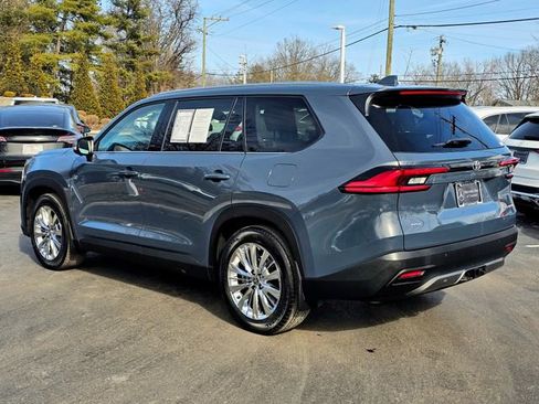 Used 2024 Toyota Grand Highlander Platinum image 12