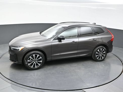 Used 2024 Volvo XC60 B5 Plus AWD/4WD image 31