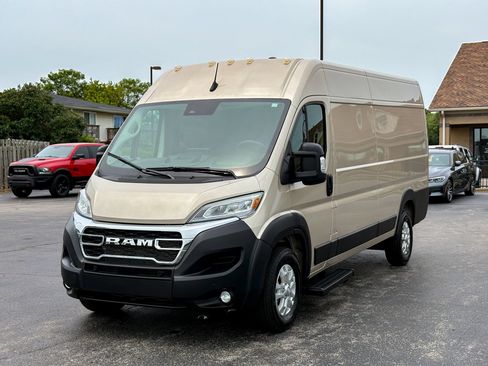 Used 2025 RAM ProMaster 3500 w/ Quick Order Package 22G SLT FWD image 5