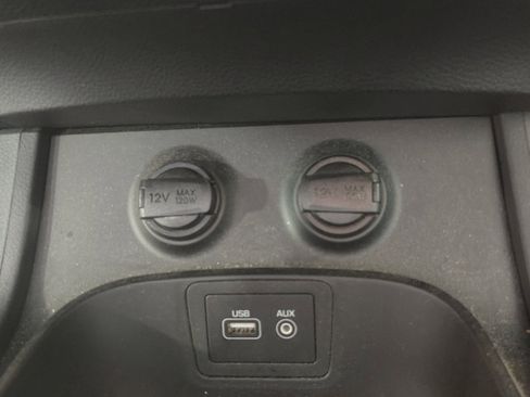 Used 2017 Hyundai Santa Fe Sport FWD image 19