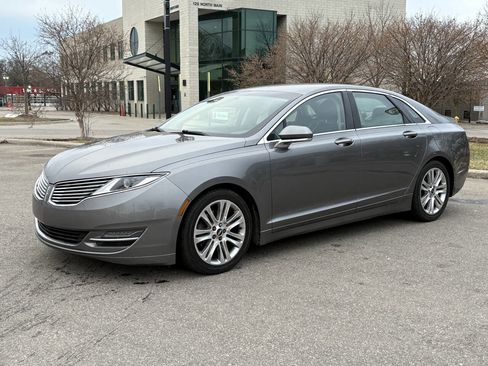 Used 2014 Lincoln MKZ Base AWD 4dr Sedan w/ Equipment Group 101A Select image 3