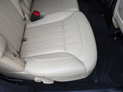 Used 2017 Mercedes-Benz GLS 450 4MATIC image 24