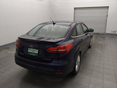 Used 2017 Ford Focus Titanium w/ Titanium Technology Package FWD image 7