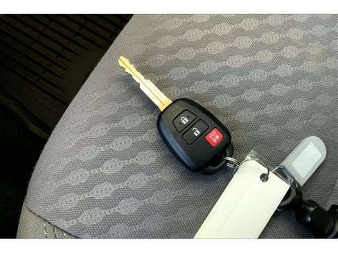 Used 2022 Toyota Tacoma SR5 image 14