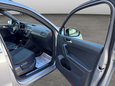 Used 2021 Volkswagen Tiguan SE R-Line w/ 3rd Row Seat Package image 56
