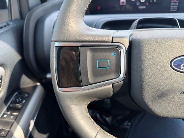 Used 2025 Ford Expedition Active RWD image 22