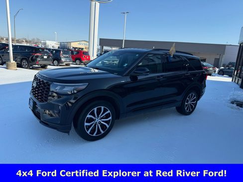 Certified 2025 Ford Explorer ST-Line image 1