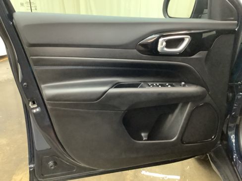 New 2026 Jeep Compass Latitude AWD/4WD image 11