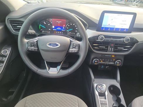 Used 2021 Ford Escape SE w/ SE Sport Appearance Package image 36