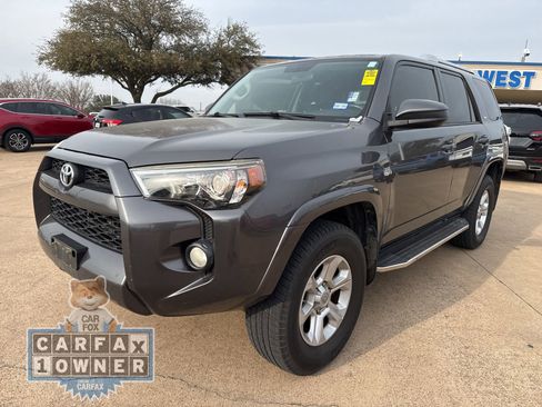 Used 2015 Toyota 4Runner SR5 image 3