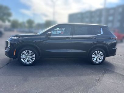 Used 2025 Mitsubishi Outlander ES