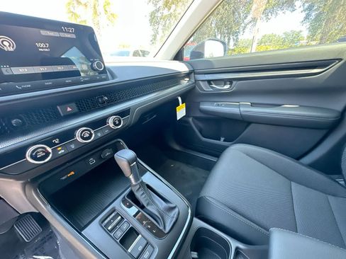 Used 2024 Honda CR-V LX image 11