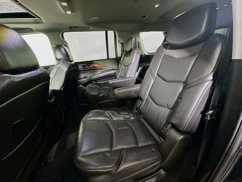 Used 2020 Cadillac Escalade ESV Luxury w/ Escalade Sport Edition image 26