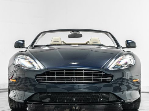 Used 2016 Aston Martin DB9 GT RWD image 4