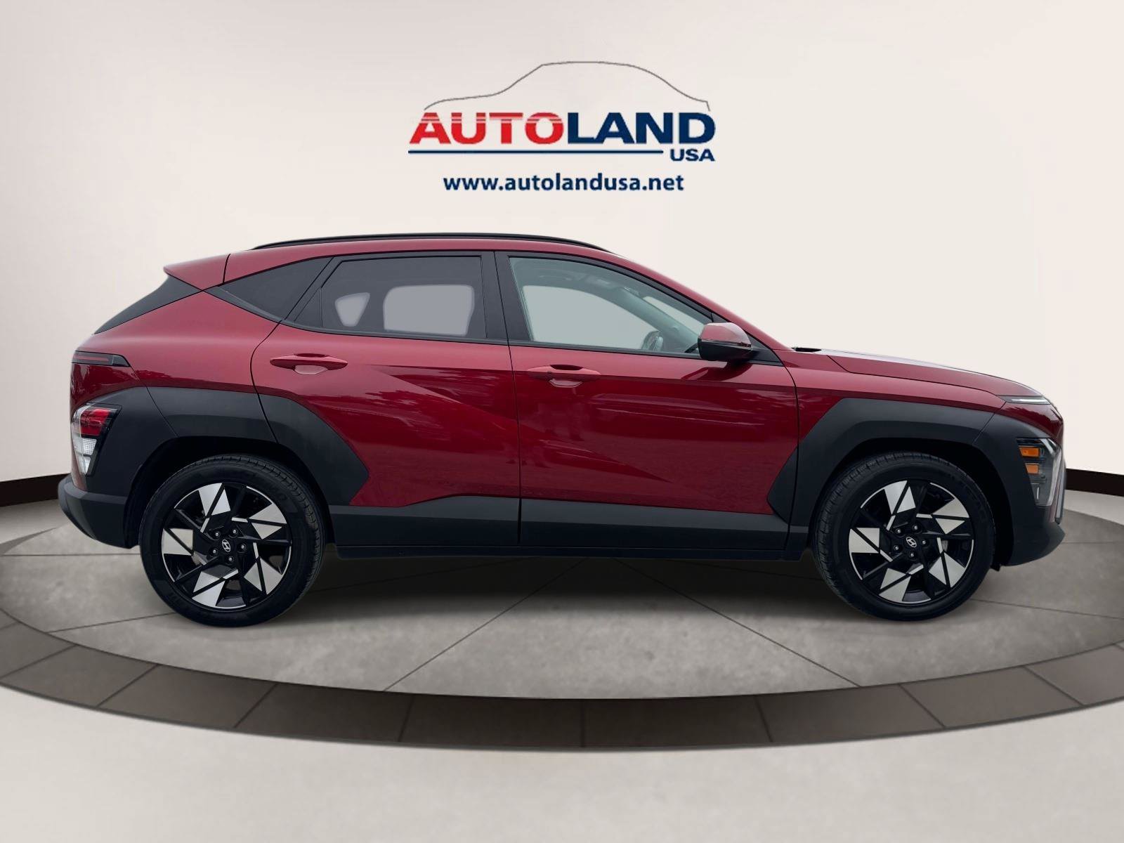 Used 2024 Hyundai Kona SEL FWD image 3