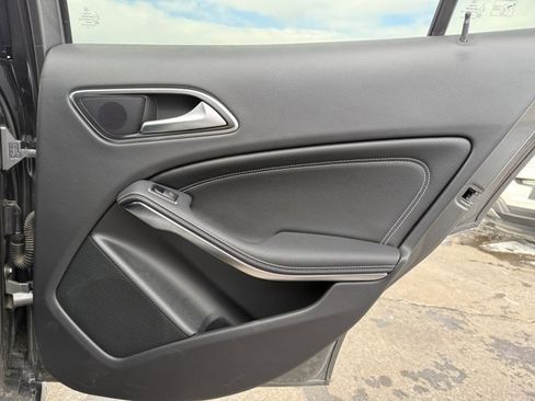 Used 2020 Mercedes-Benz GLA 250 4MATIC image 31