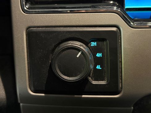 Used 2022 Ford F350 Lariat AWD/4WD image 30