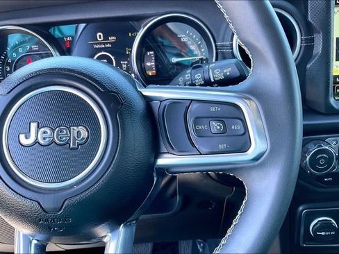 Used 2023 Jeep Wrangler Unlimited Sahara AWD/4WD image 19