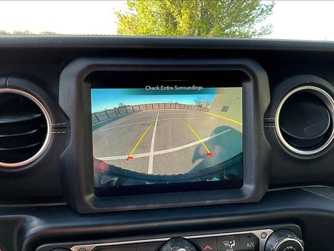 Used 2021 Jeep Wrangler Unlimited Sahara image 14