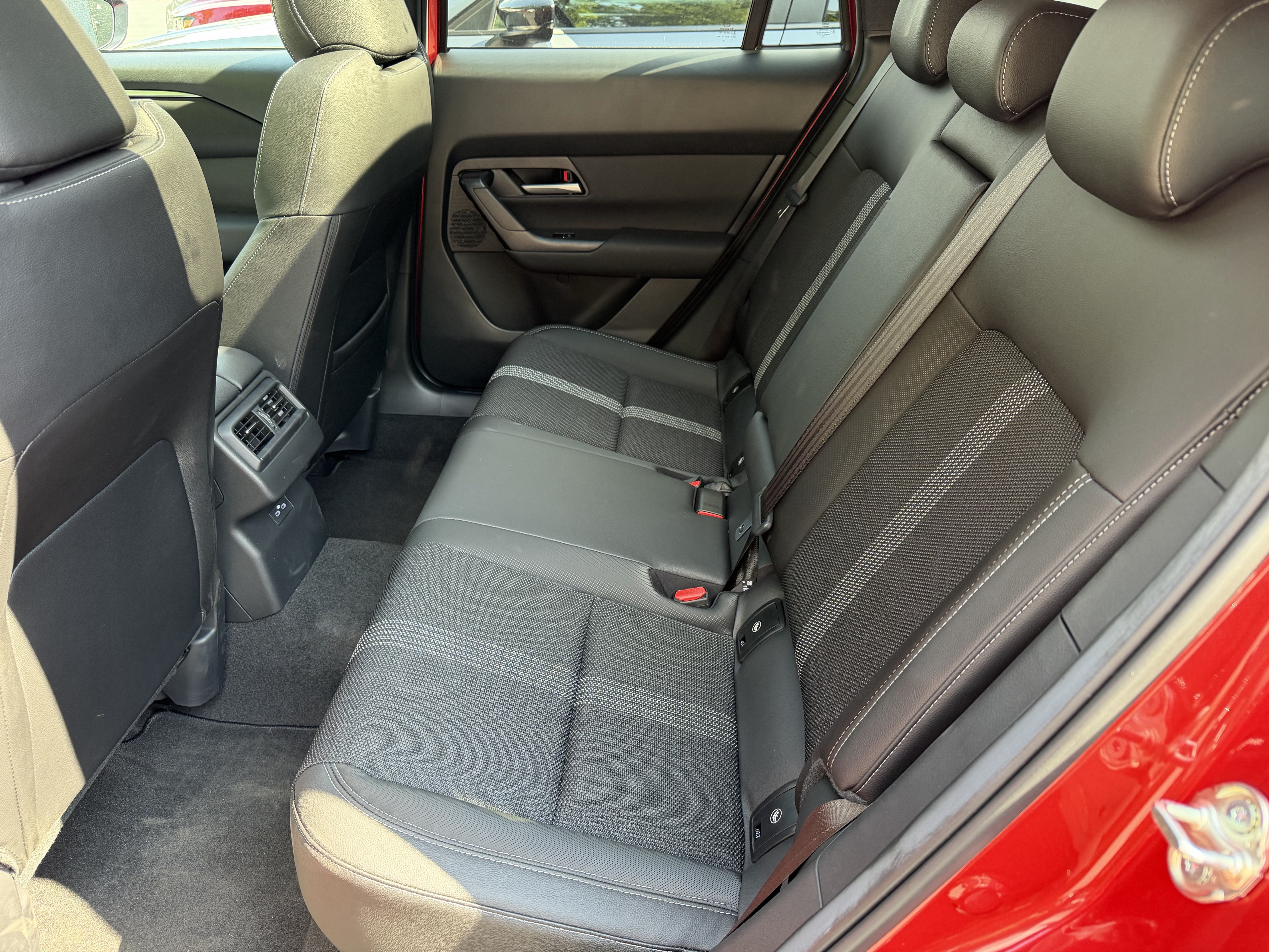 Used 2026 MAZDA CX-50 AWD 2.5 S w/ Cargo Package image 24