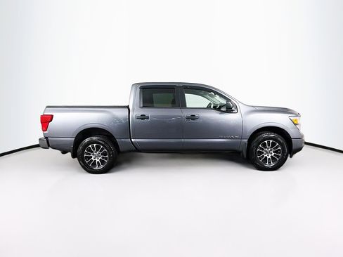 Used 2022 Nissan Titan SV w/ Accessory Utility Package image 9